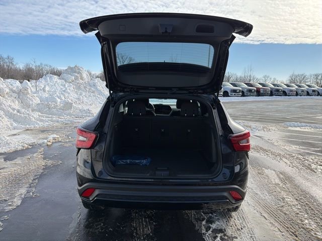 Used 2024 Chevrolet Trax RS image 11