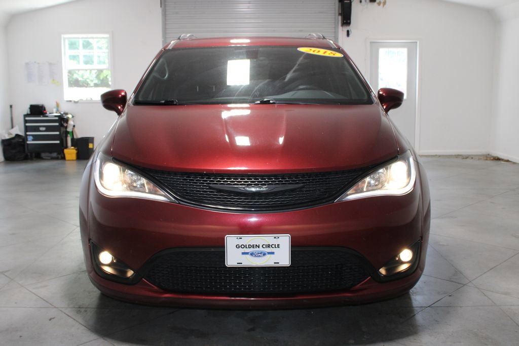 Used 2018 Chrysler Pacifica Touring-L w/ Premium Audio Group FWD image 54