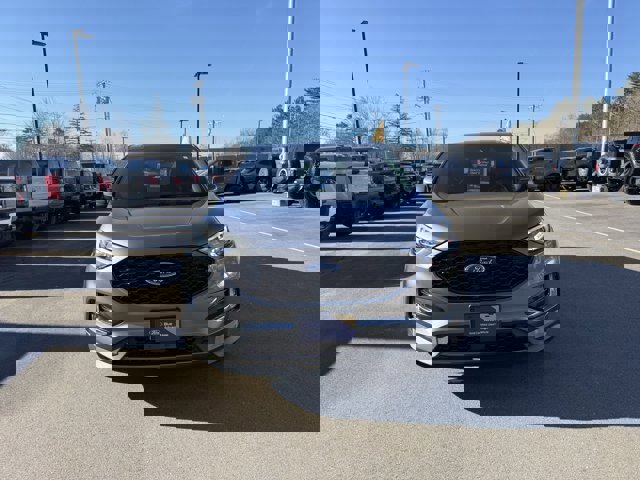 Certified 2022 Ford Edge ST-Line w/ Class II Trailer Tow Package image 8