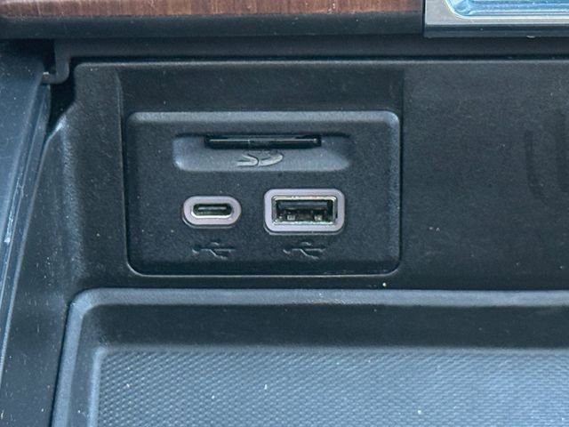 Used 2021 GMC Yukon Denali w/ Denali Ultimate Package image 12