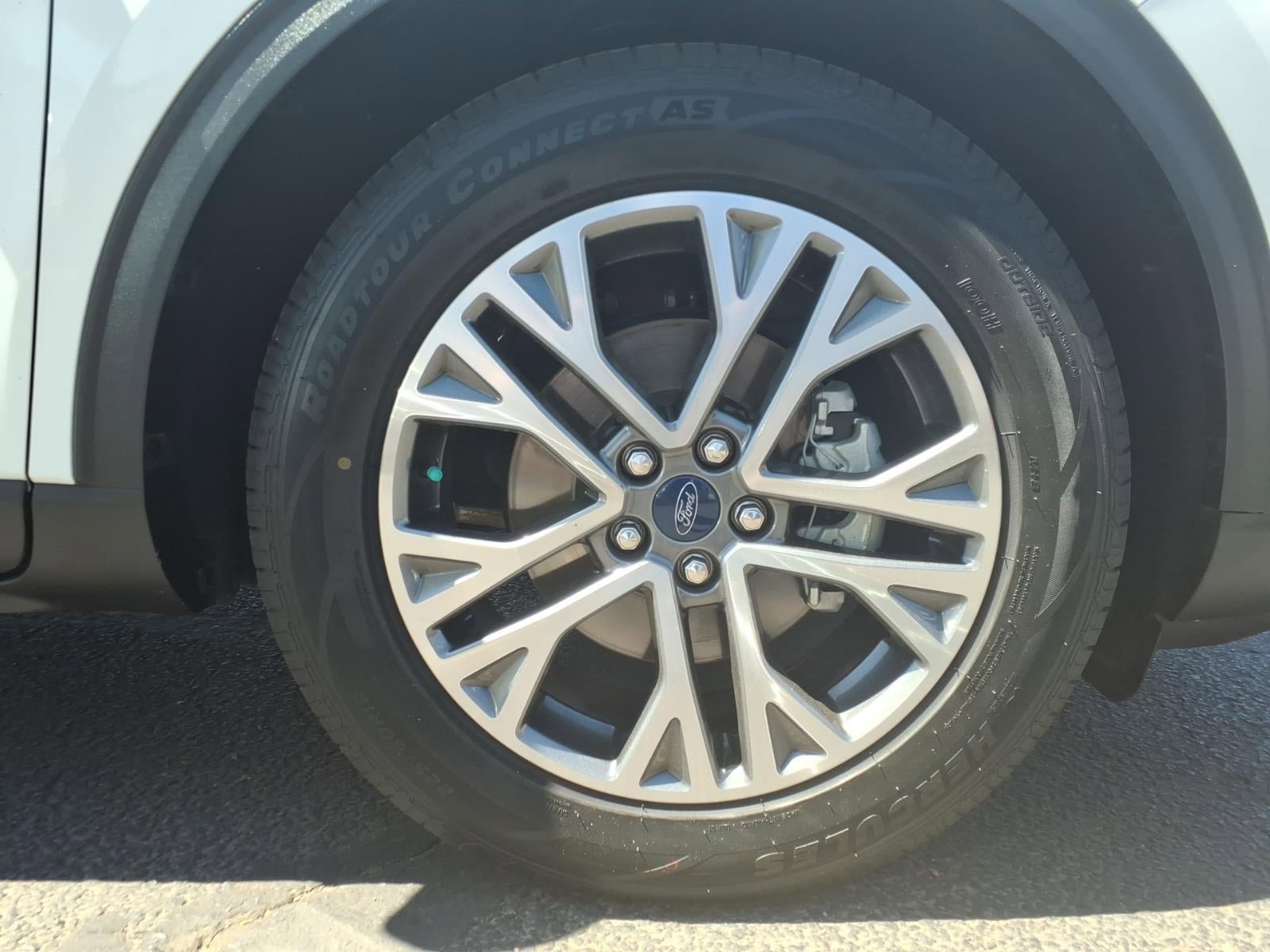 Certified 2022 Ford Escape SEL w/ Technology Package FWD image 9