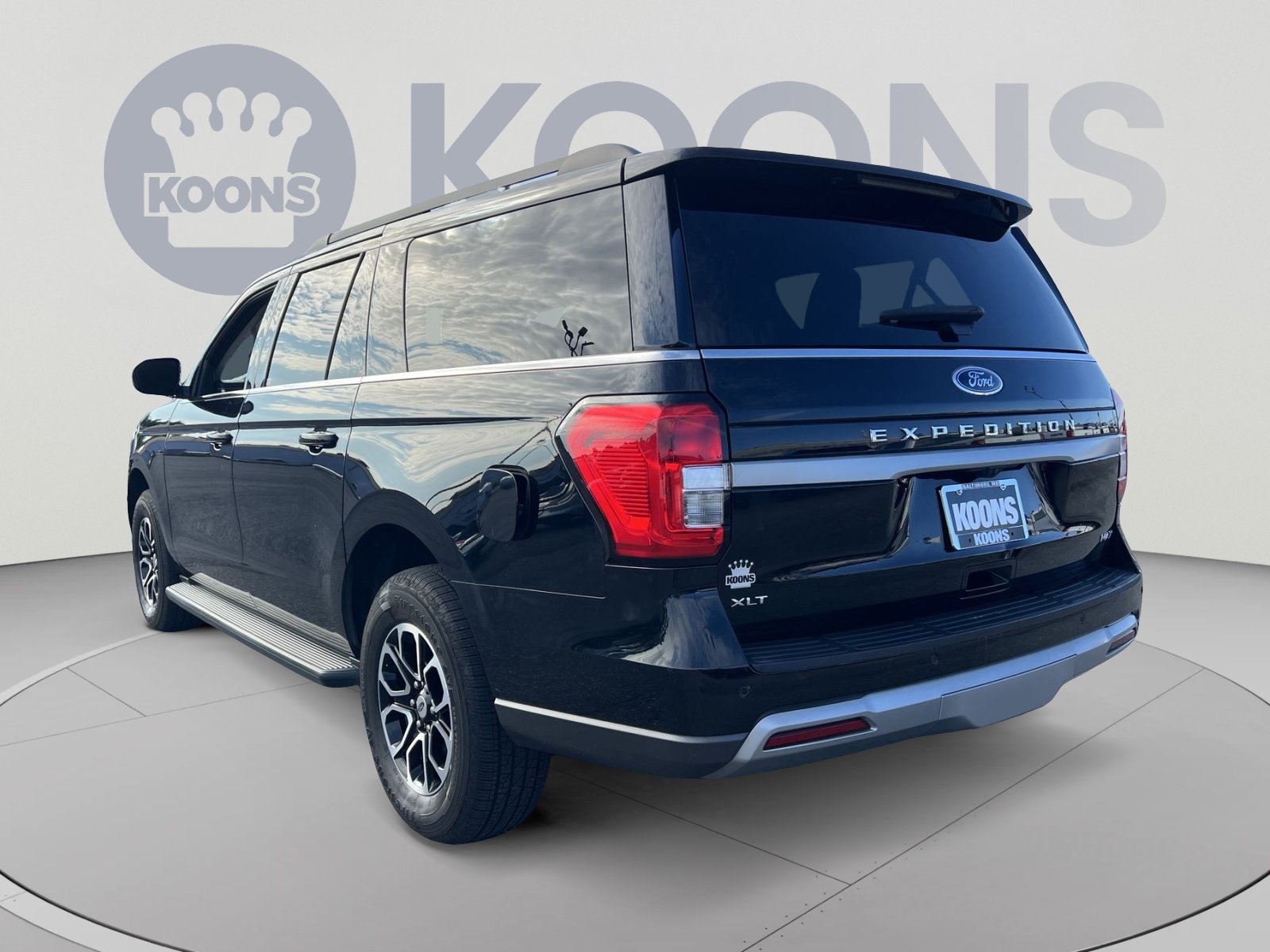 Certified 2024 Ford Expedition Max XLT RWD image 4