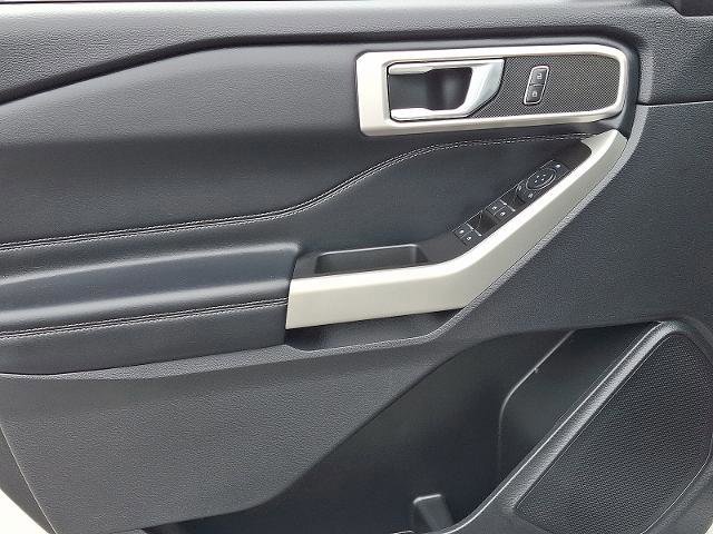 Certified 2020 Ford Explorer XLT w/ Equipment Group 202A image 14