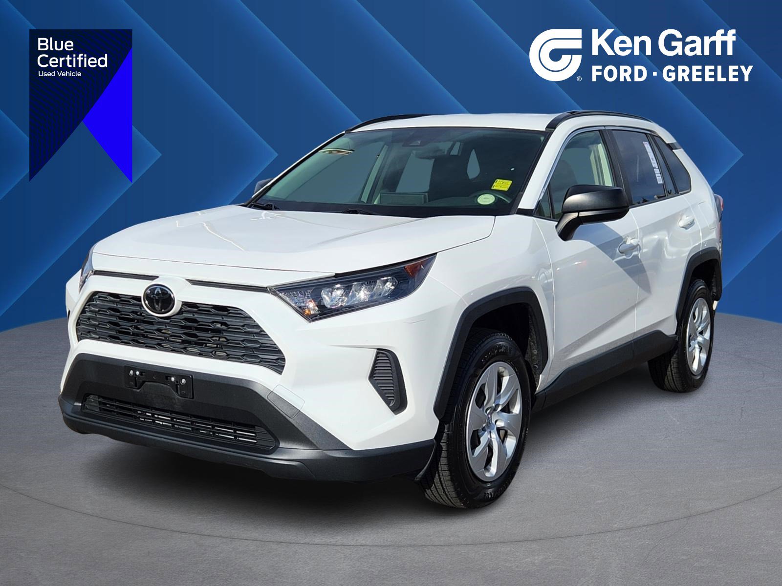 Used 2019 Toyota RAV4 LE image 1