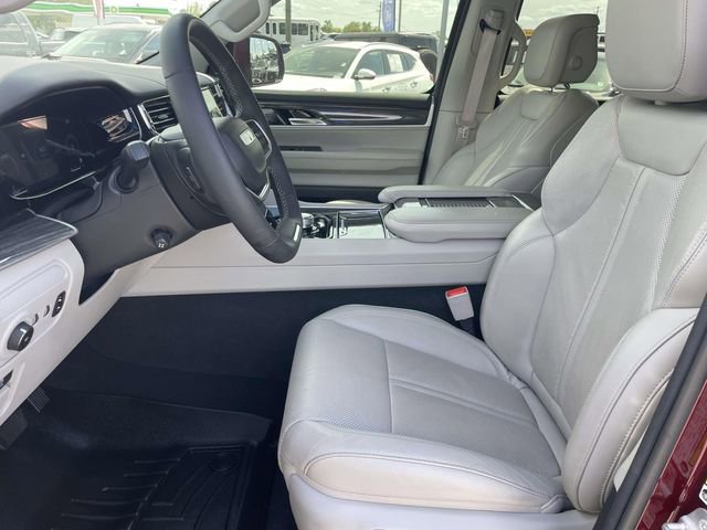 Used 2022 Jeep Wagoneer Series II AWD/4WD image 16