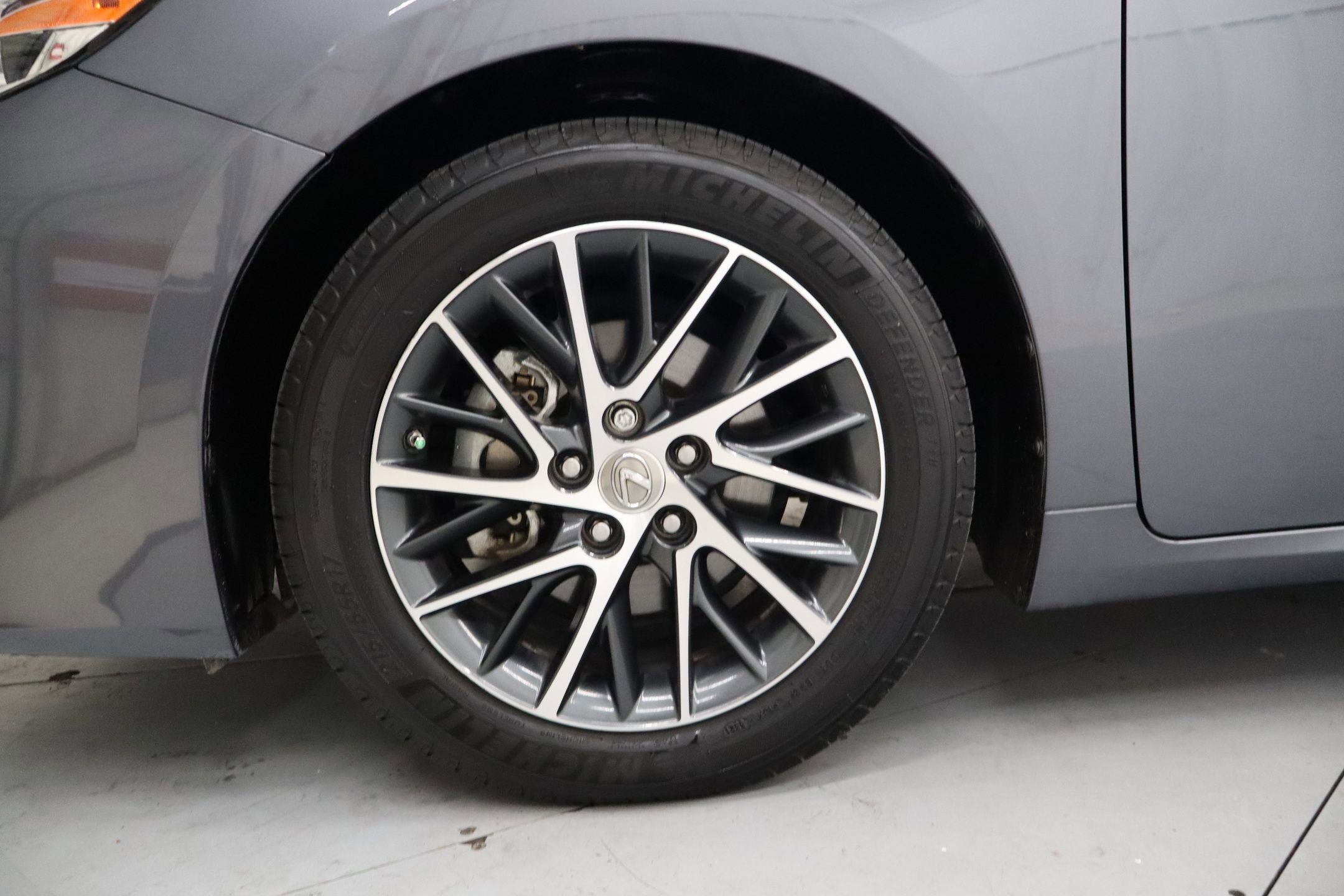 Used 2017 Lexus ES 350 w/ Luxury Package image 12