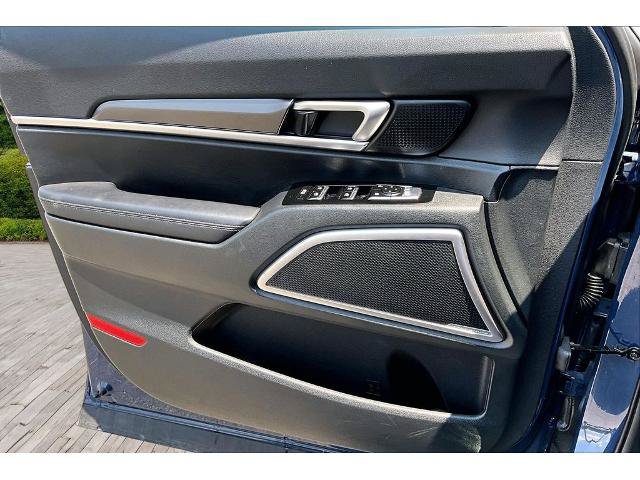 Used 2025 Kia Telluride S FWD image 14