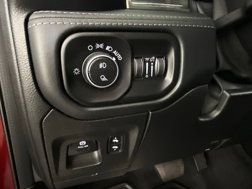 Used 2021 RAM 1500 Limited AWD/4WD image 22