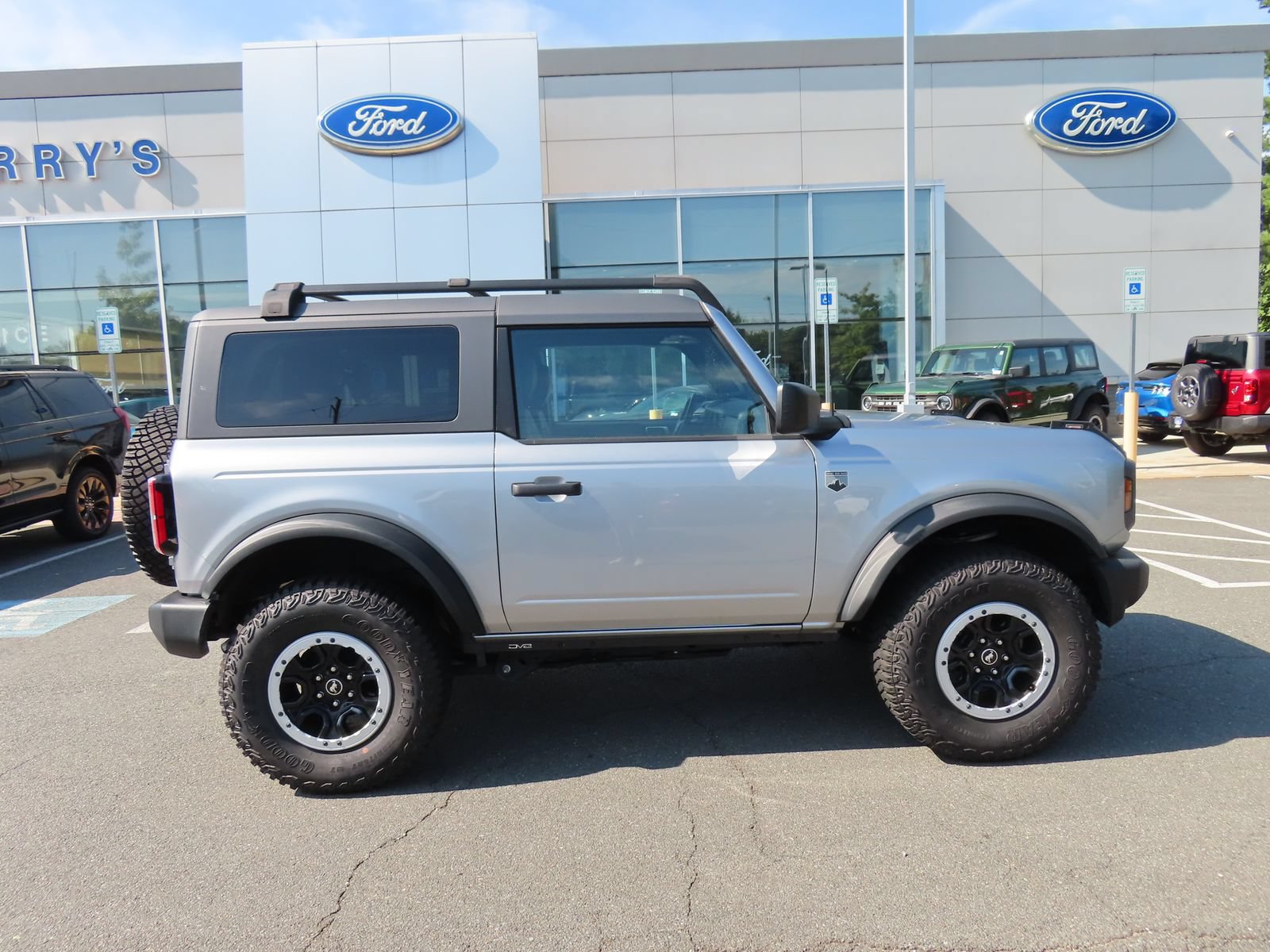 Certified 2024 Ford Bronco Big Bend w/ Sasquatch Package AWD/4WD image 4