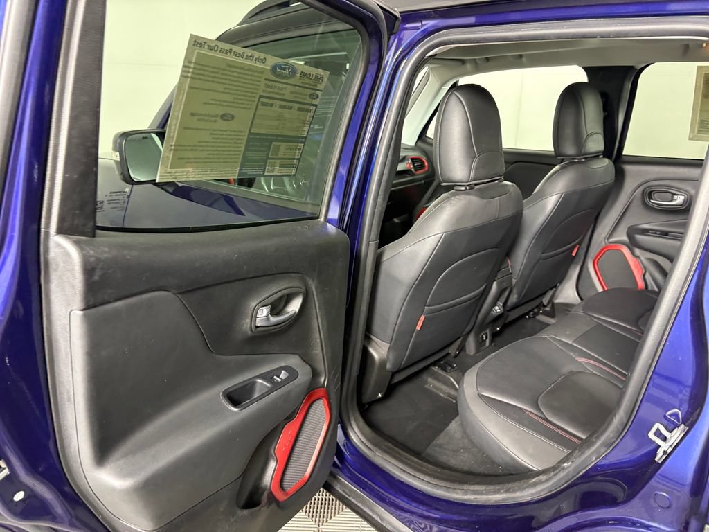 Used 2018 Jeep Renegade Trailhawk AWD/4WD image 28