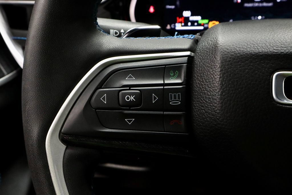 Used 2022 Jeep Grand Cherokee Trailhawk w/ Advanced Protech Group II AWD/4WD image 28