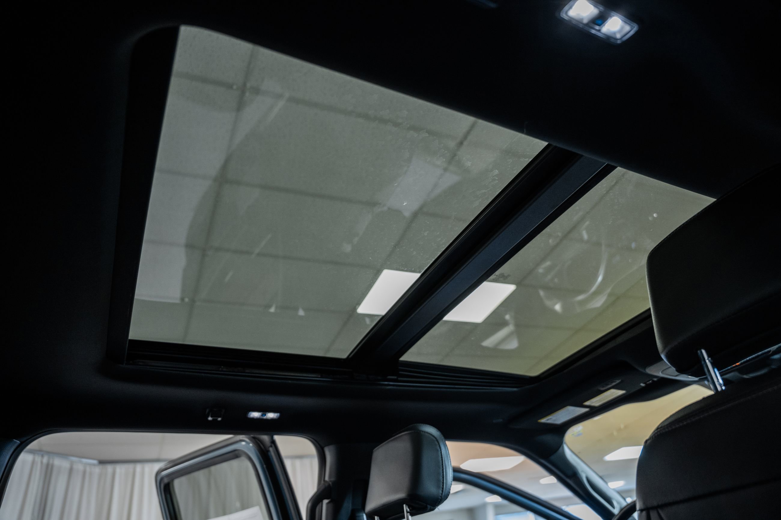 Certified 2023 Ford F150 Lariat w/ Equipment Group 502A High image 44