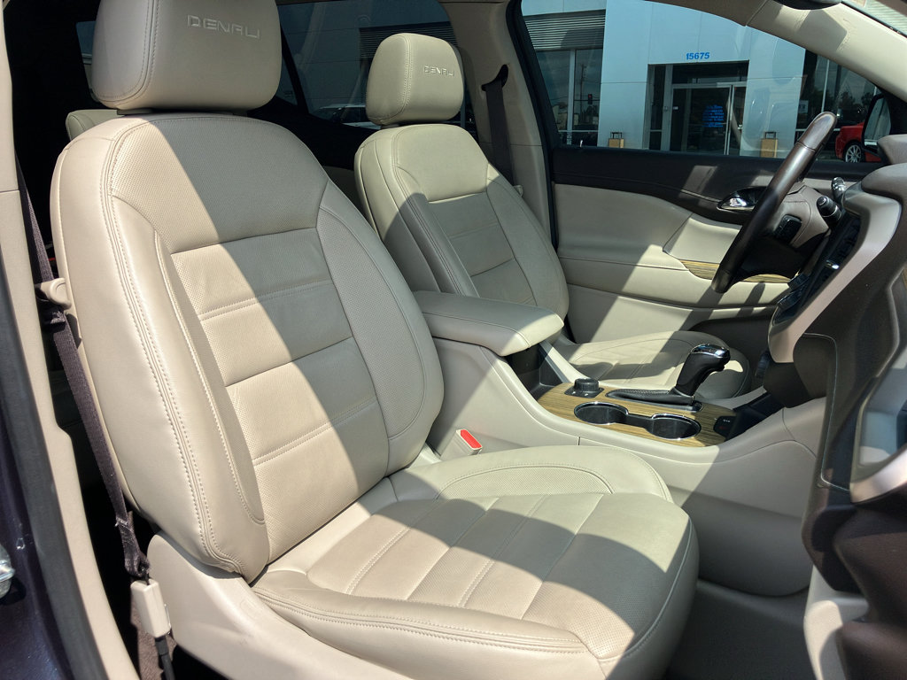 Used 2019 GMC Acadia Denali w/ Technology Package AWD/4WD image 35