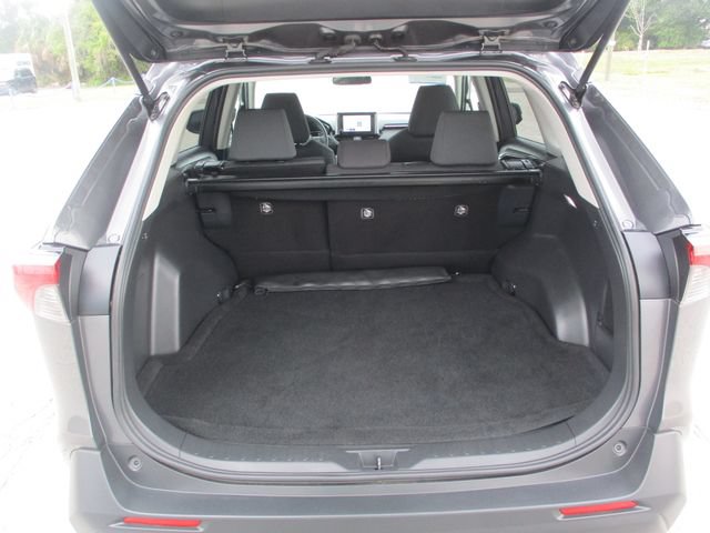 Used 2024 Toyota RAV4 XLE FWD image 12