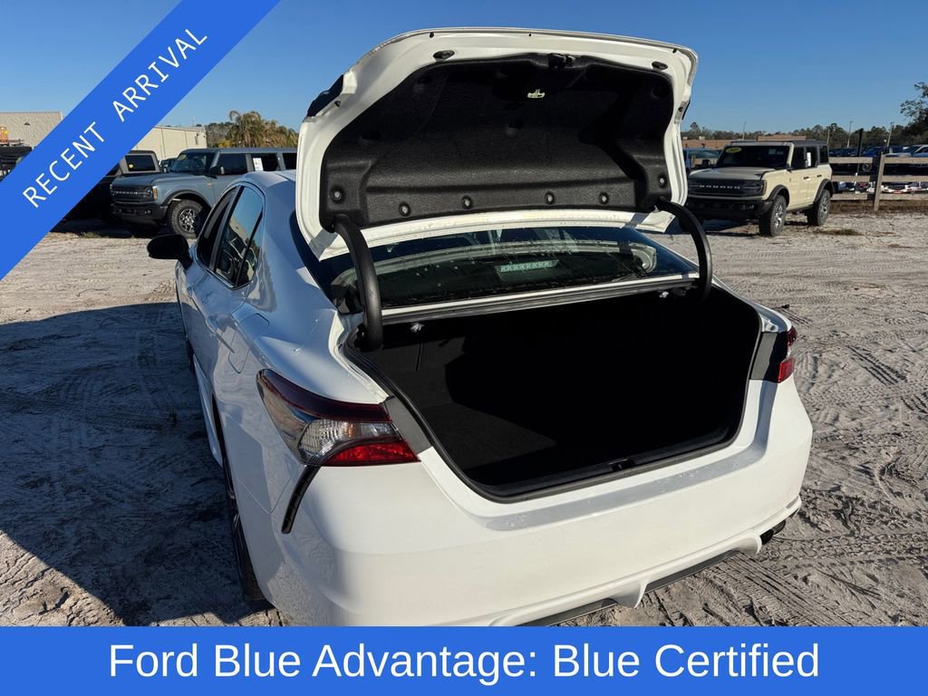 Used 2024 Toyota Camry SE image 21