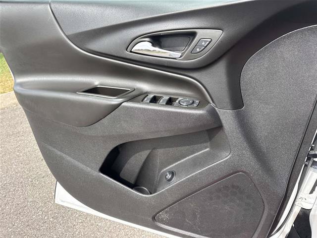 Used 2024 Chevrolet Equinox LT AWD/4WD image 13