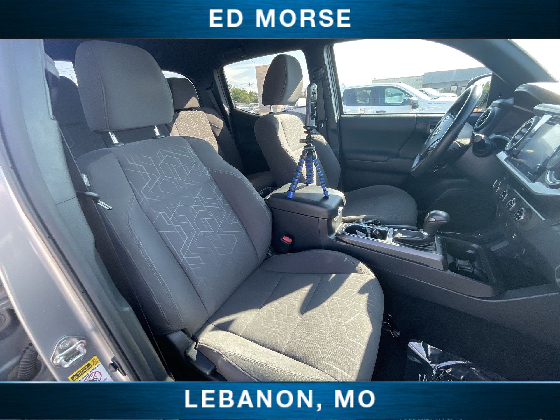 Used 2017 Toyota Tacoma TRD Sport w/ Tow Package (A/T) AWD/4WD image 25