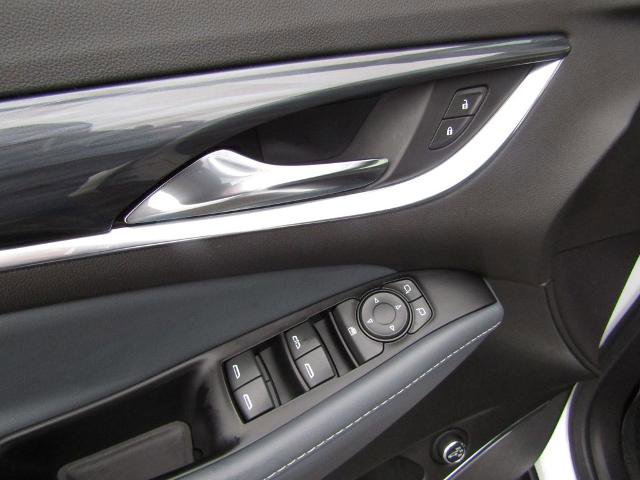 Used 2024 Buick Enclave Essence w/ Sport Touring Edition AWD/4WD image 24