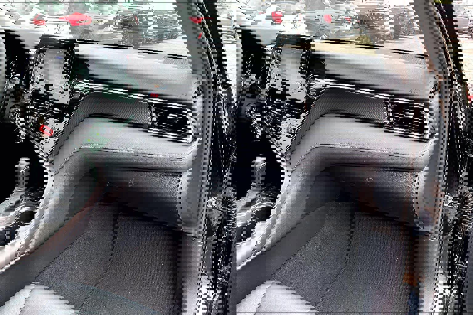 Used 2023 Toyota Camry SE FWD image 21