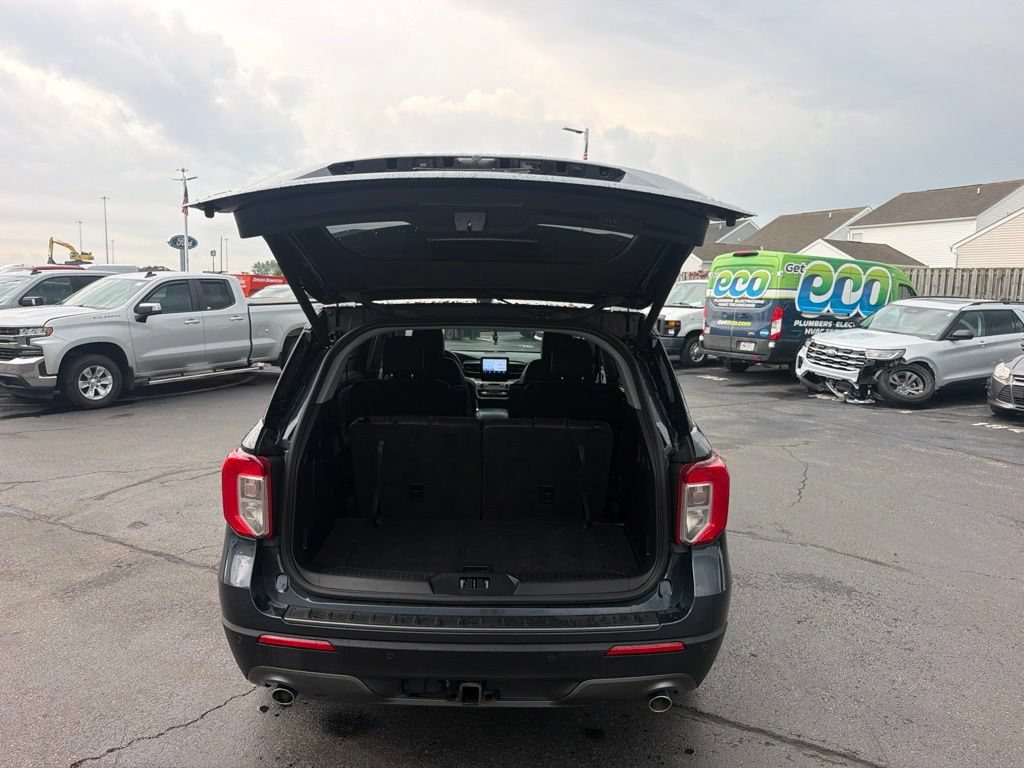 Certified 2023 Ford Explorer XLT w/ Equipment Group 202A AWD/4WD image 52