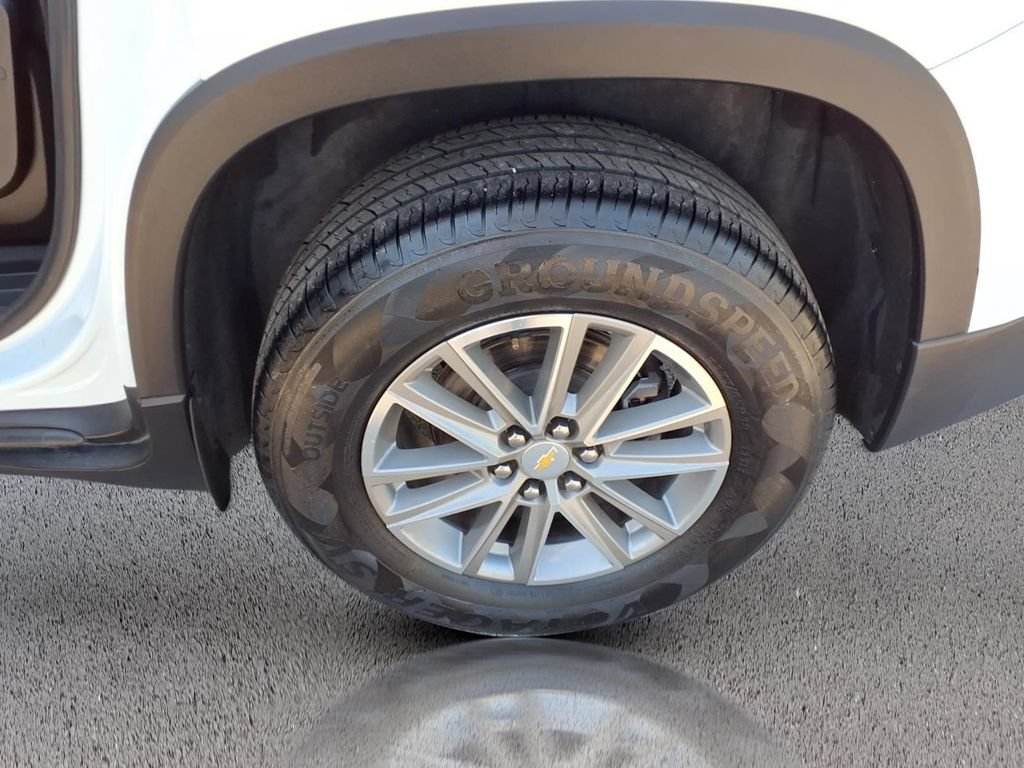 Used 2023 Chevrolet Traverse LT AWD/4WD image 32