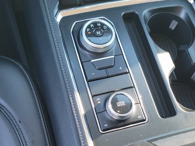 Certified 2024 Ford Expedition XLT image 13