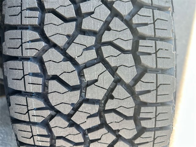 Used 2022 Chevrolet Silverado 2500 LTZ w/ LTZ Convenience Package image 11