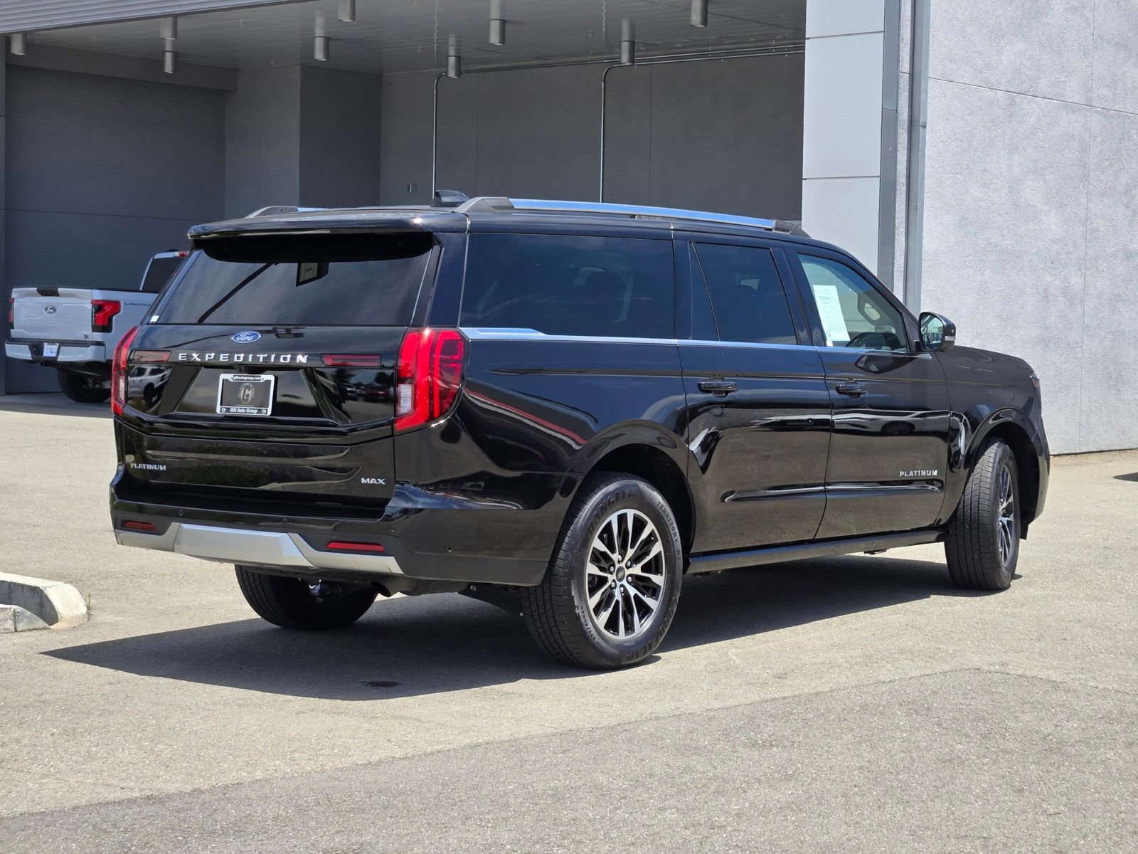 Certified 2025 Ford Expedition Max Platinum AWD/4WD image 4