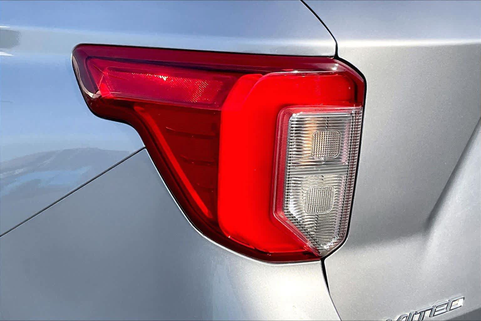 Certified 2020 Ford Explorer Limited AWD/4WD image 26