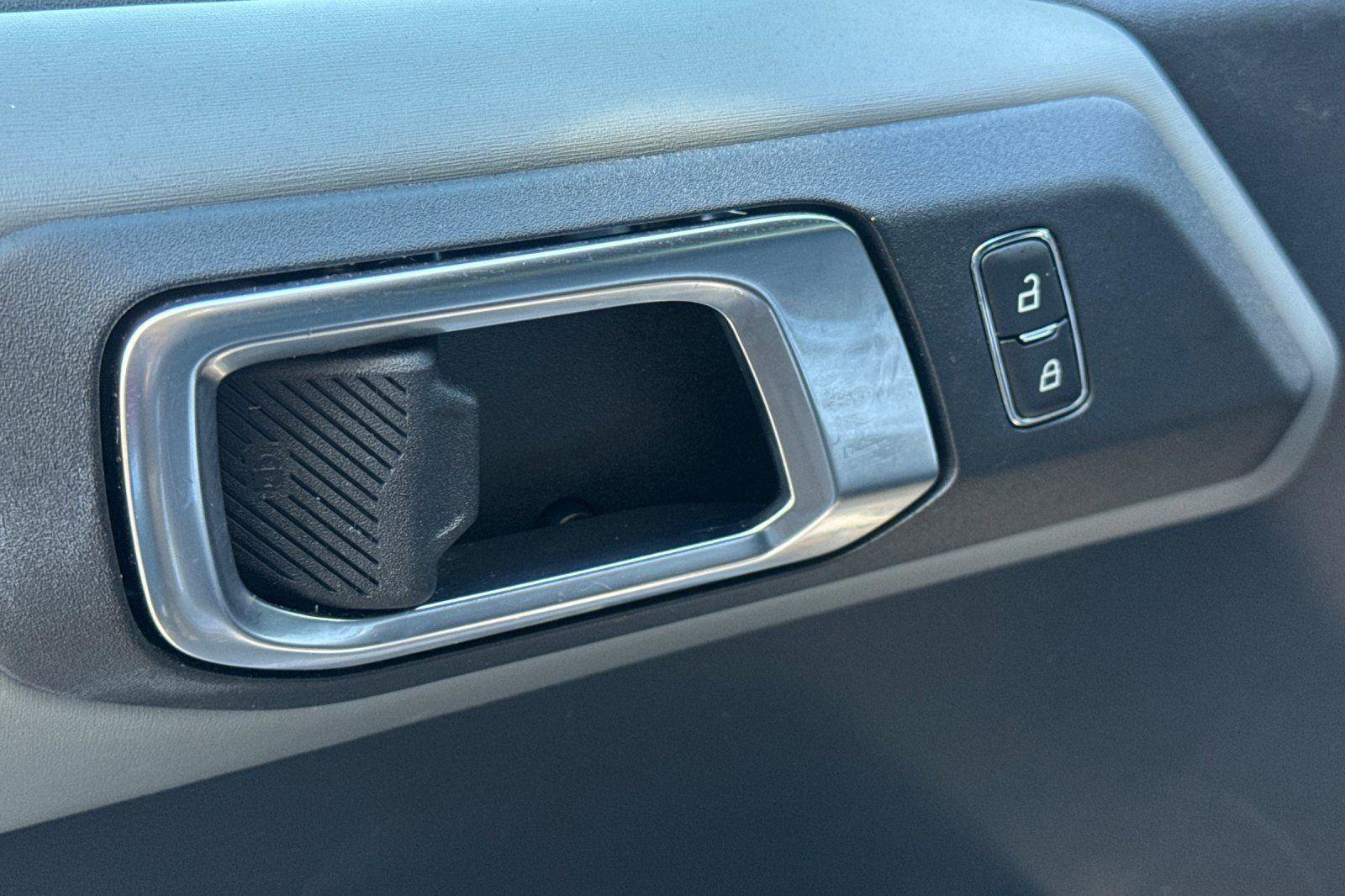 Certified 2023 Ford Bronco Badlands image 17