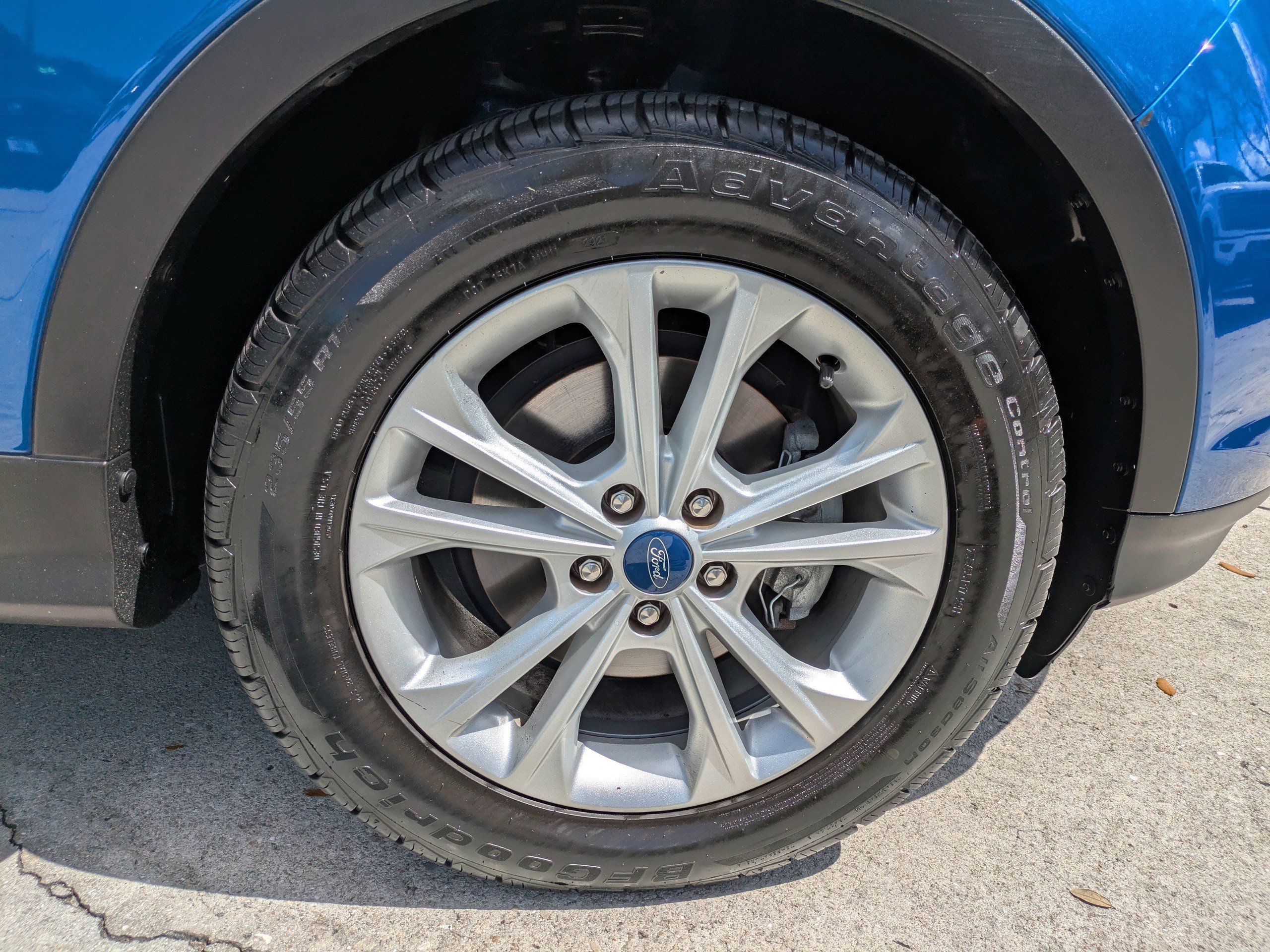 Certified 2019 Ford Escape SE FWD image 10