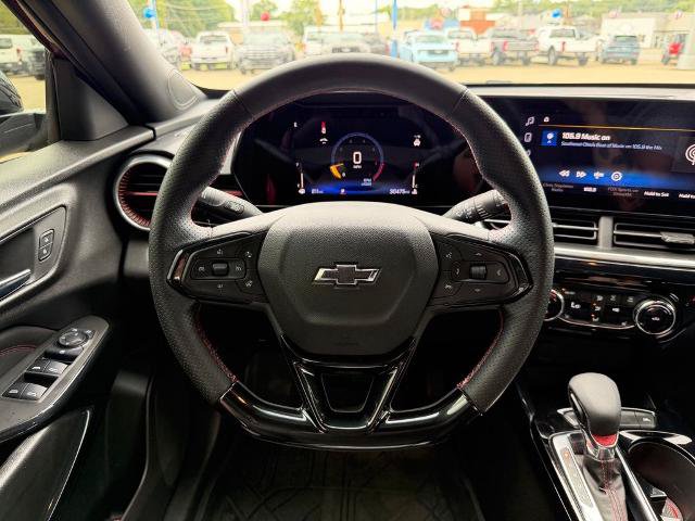 Used 2025 Chevrolet Trax RS w/ Driver Confidence Package FWD image 18