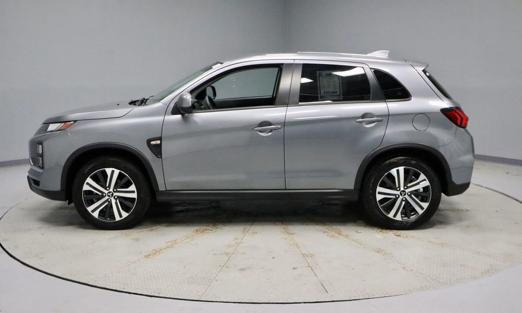 Used 2025 Mitsubishi Outlander Sport ES AWD/4WD image 2