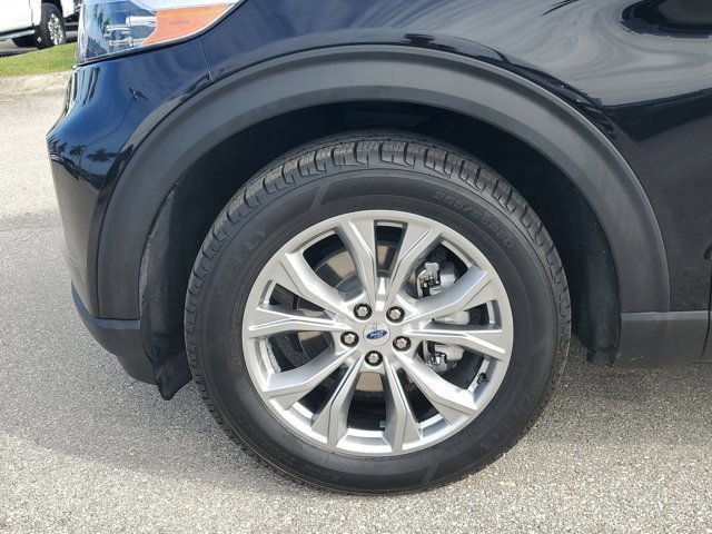 Certified 2023 Ford Explorer Limited w/ Equipment Group 301A image 8
