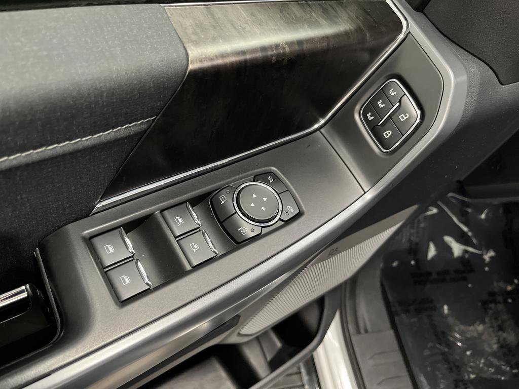 Certified 2022 Ford F150 Lariat w/ Equipment Group 501A Mid image 33