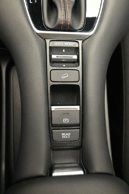 Used 2025 Honda HR-V Sport image 12