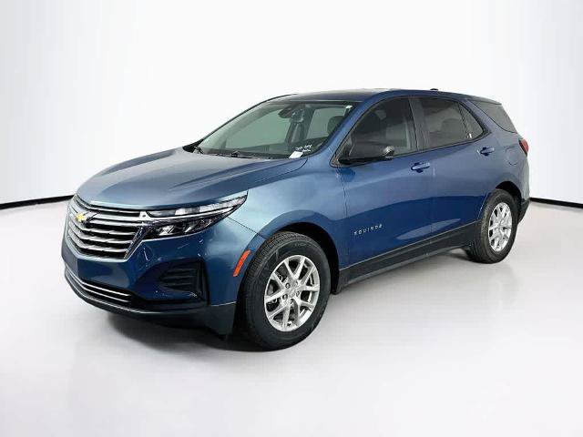 Used 2024 Chevrolet Equinox LS w/ Driver Confidence II Package FWD image 1