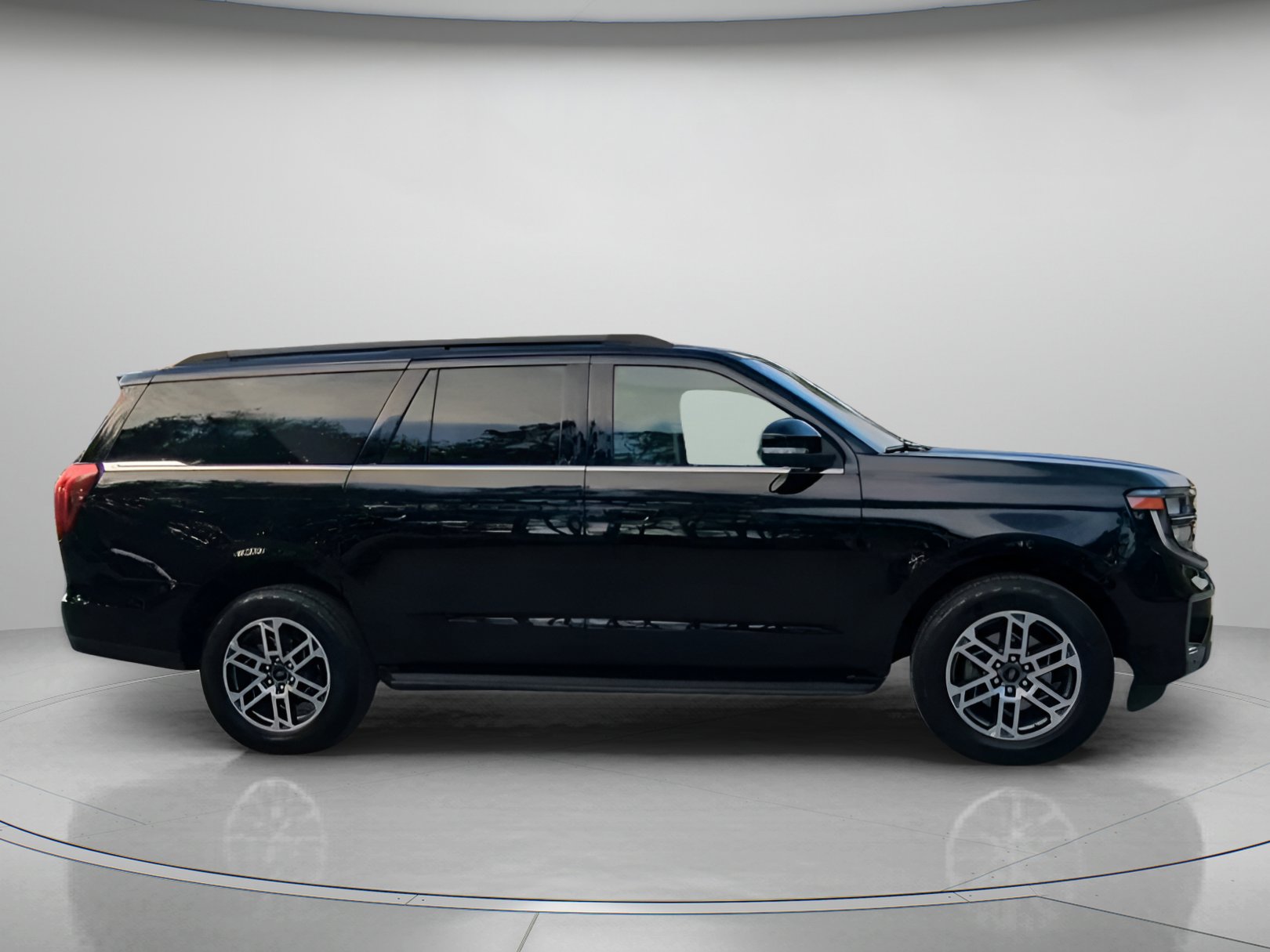 Certified 2025 Ford Expedition Max Active AWD/4WD image 33