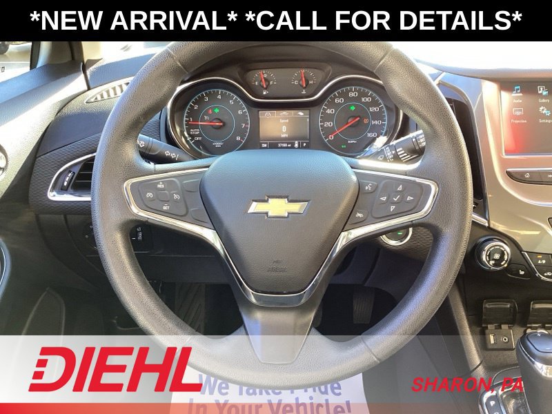 Used 2018 Chevrolet Cruze LT w/ Convenience Package FWD image 30