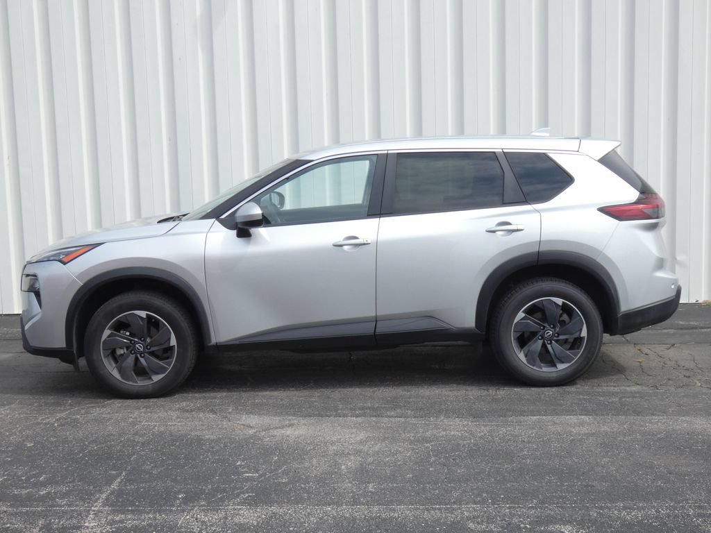 Used 2024 Nissan Rogue SV AWD/4WD image 41