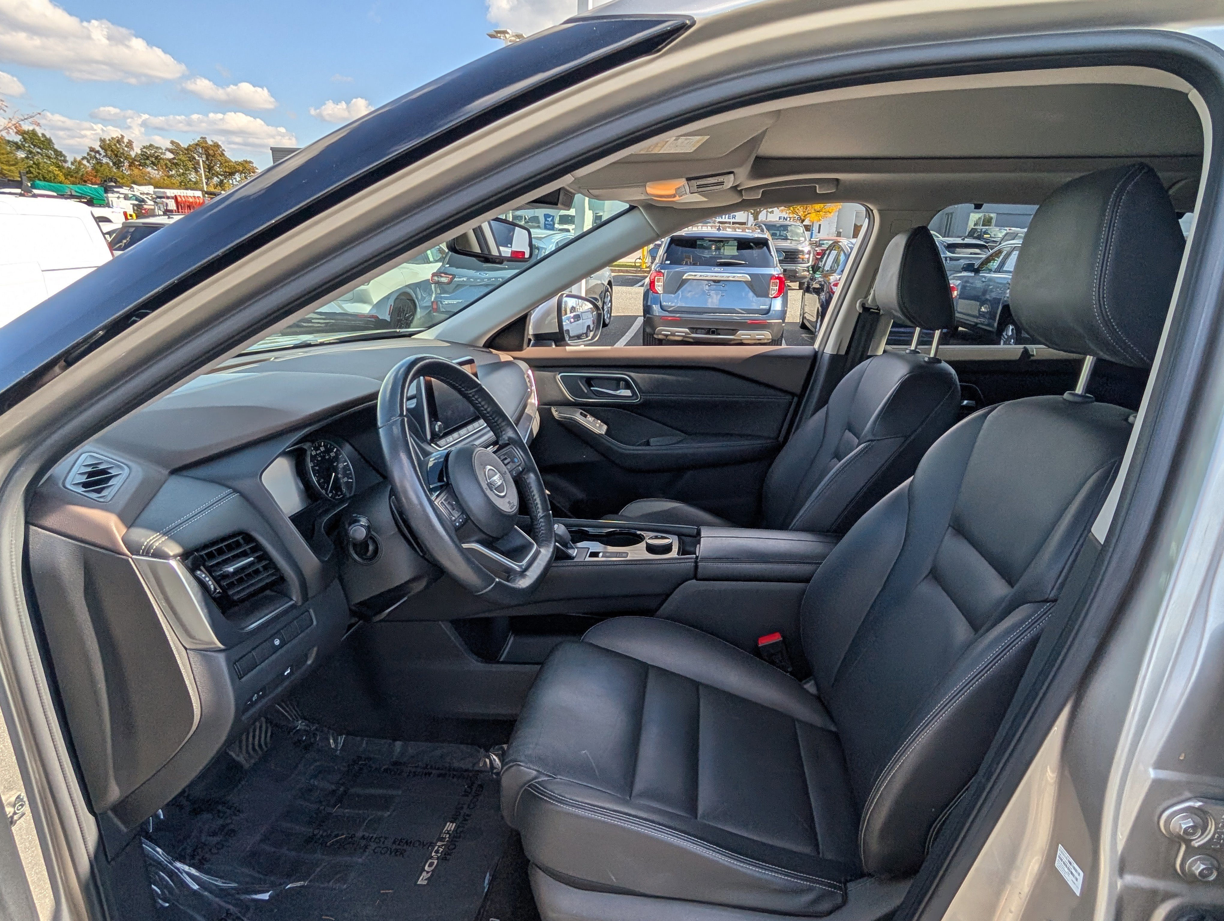 Used 2021 Nissan Rogue SL image 15