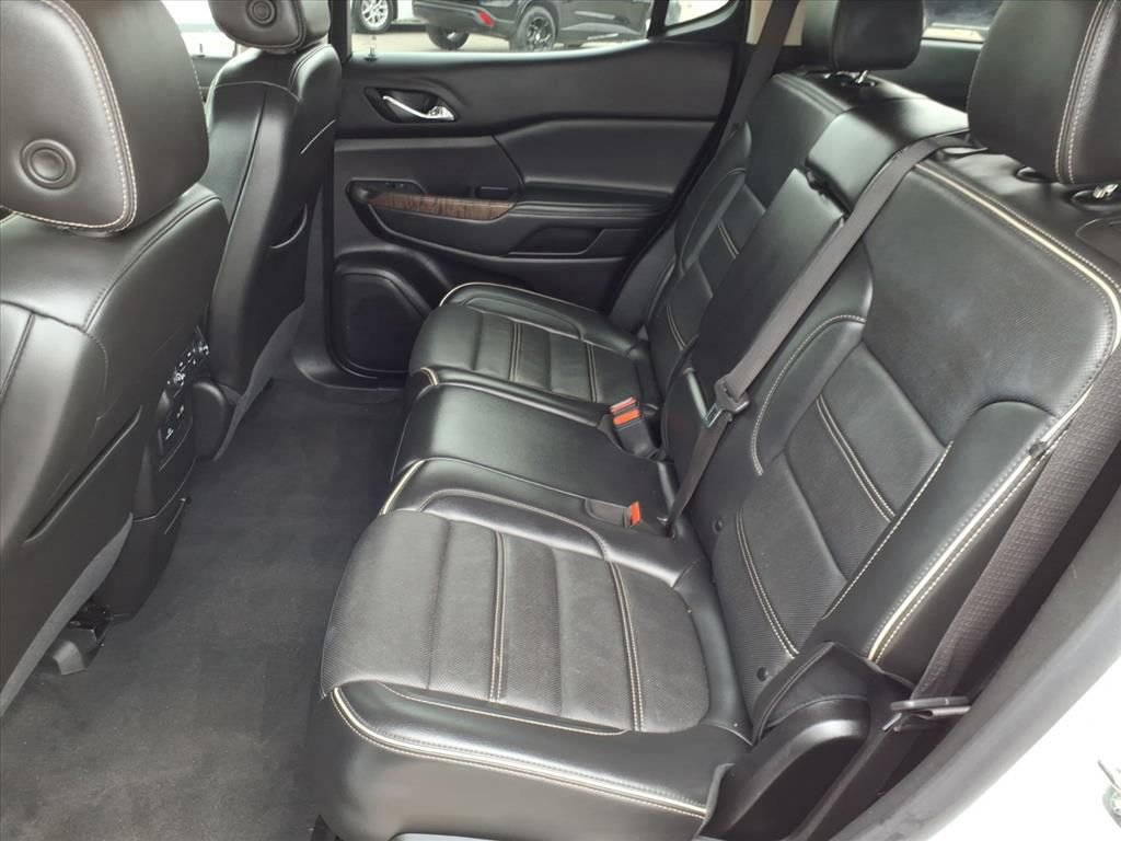 Used 2023 GMC Acadia Denali image 14