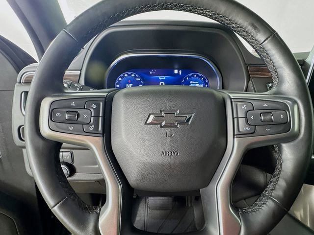 Used 2023 Chevrolet Suburban Z71 w/ Luxury Package image 13