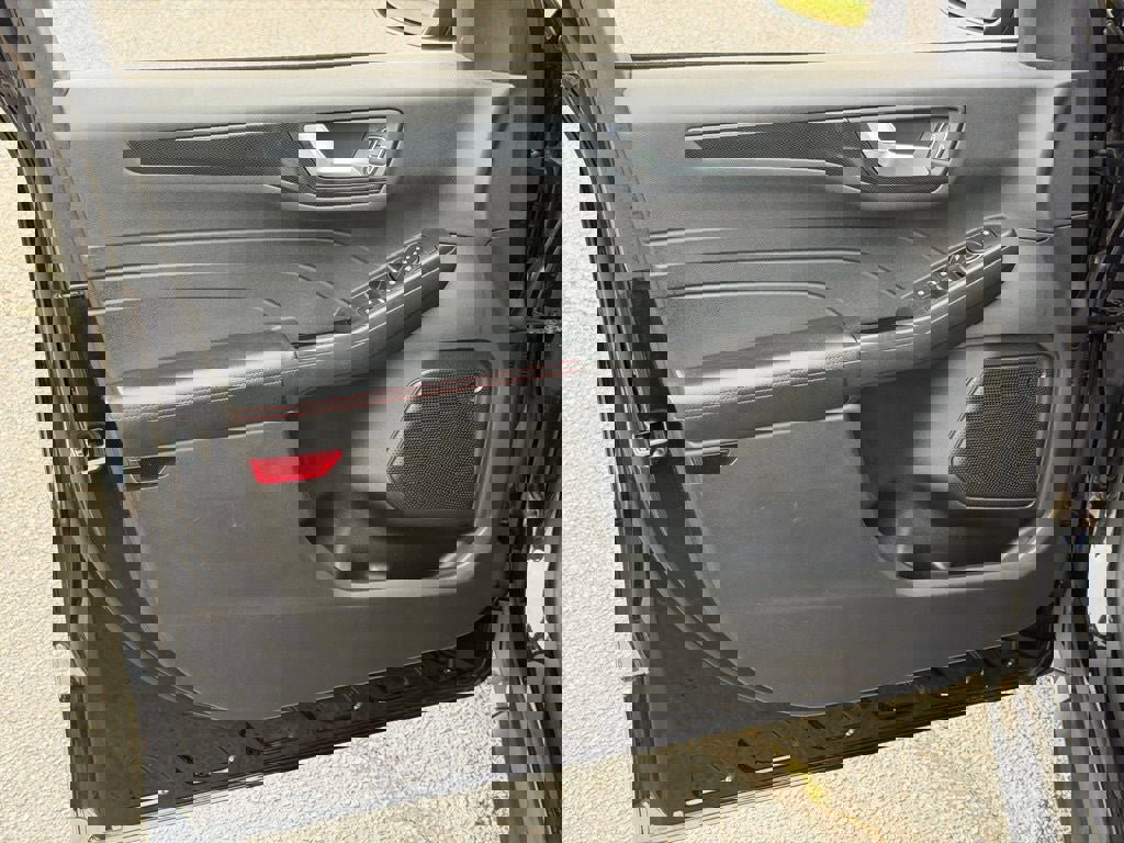 Certified 2023 Ford Escape ST-Line w/ Tech Pack #1 image 17