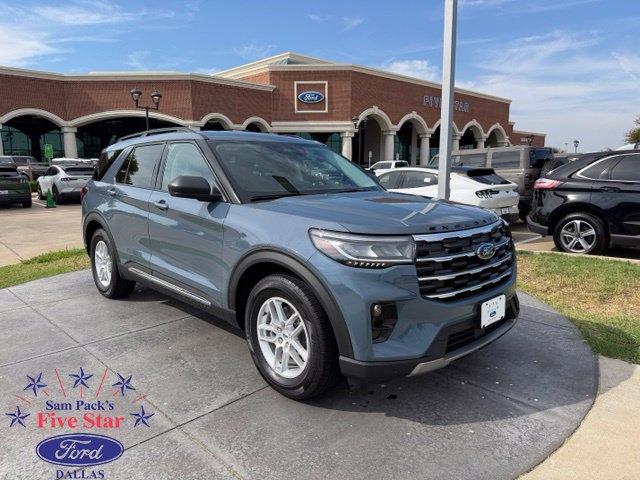 Certified 2025 Ford Explorer Active w/ Active Comfort Package RWD image 1