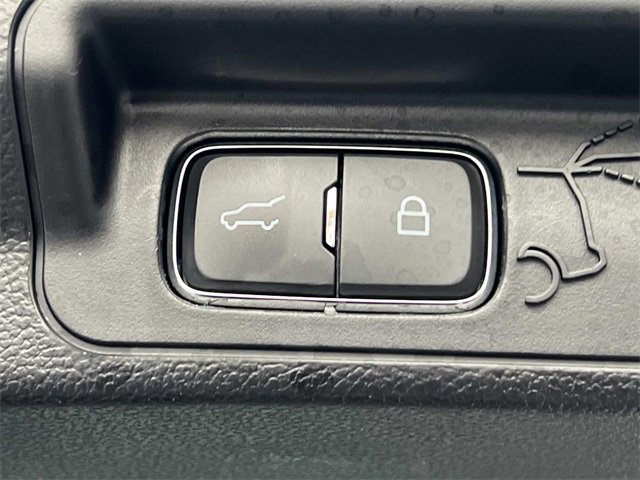 Certified 2022 Ford Explorer XLT w/ Equipment Group 202A image 13