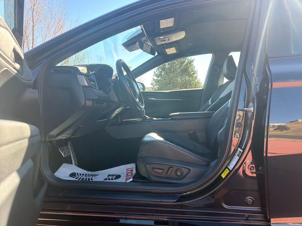 Used 2025 Toyota Camry SE FWD image 10