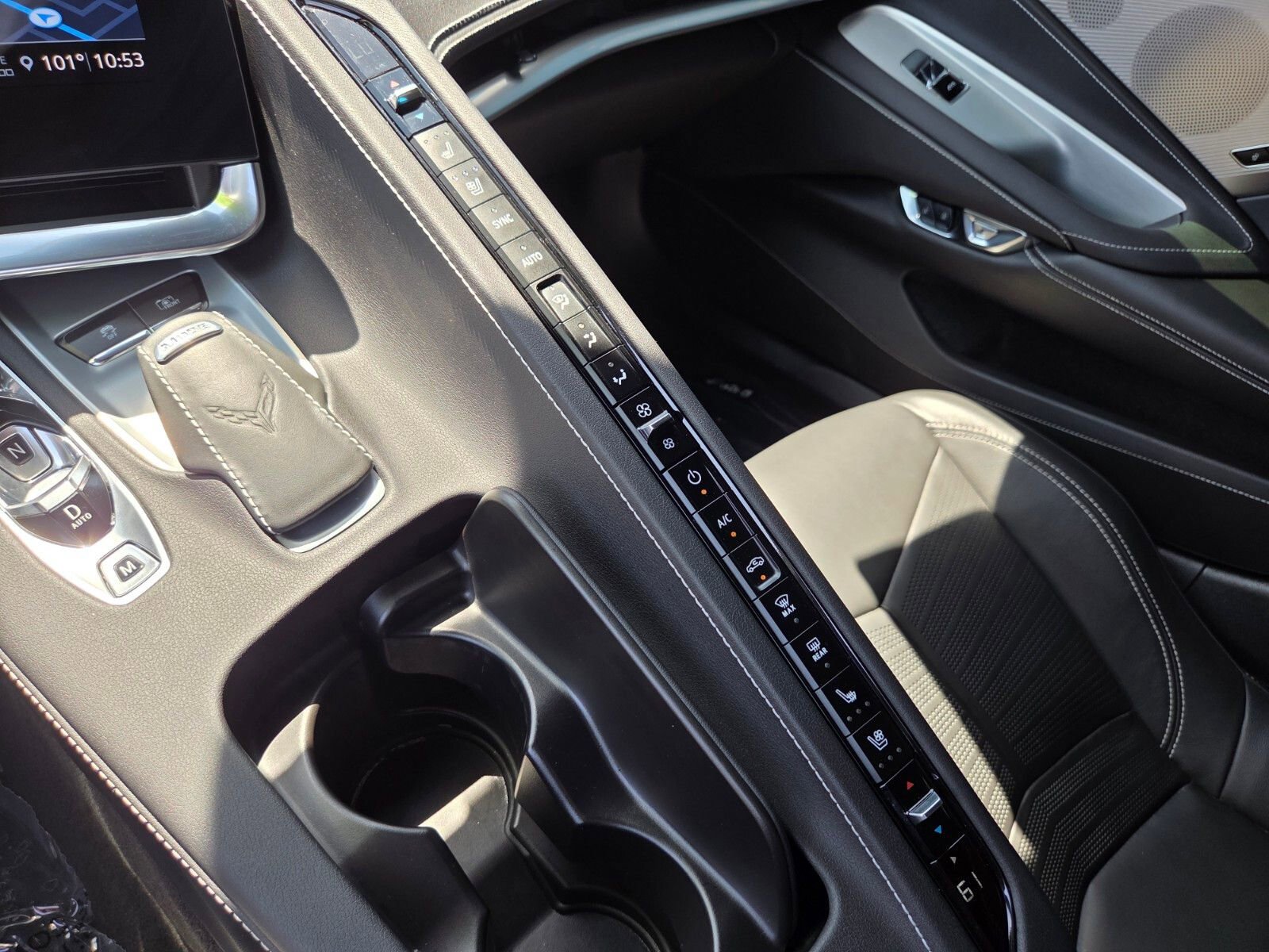 Used 2021 Chevrolet Corvette Stingray Preferred Cpe w/ Z51 Performance Package RWD image 23