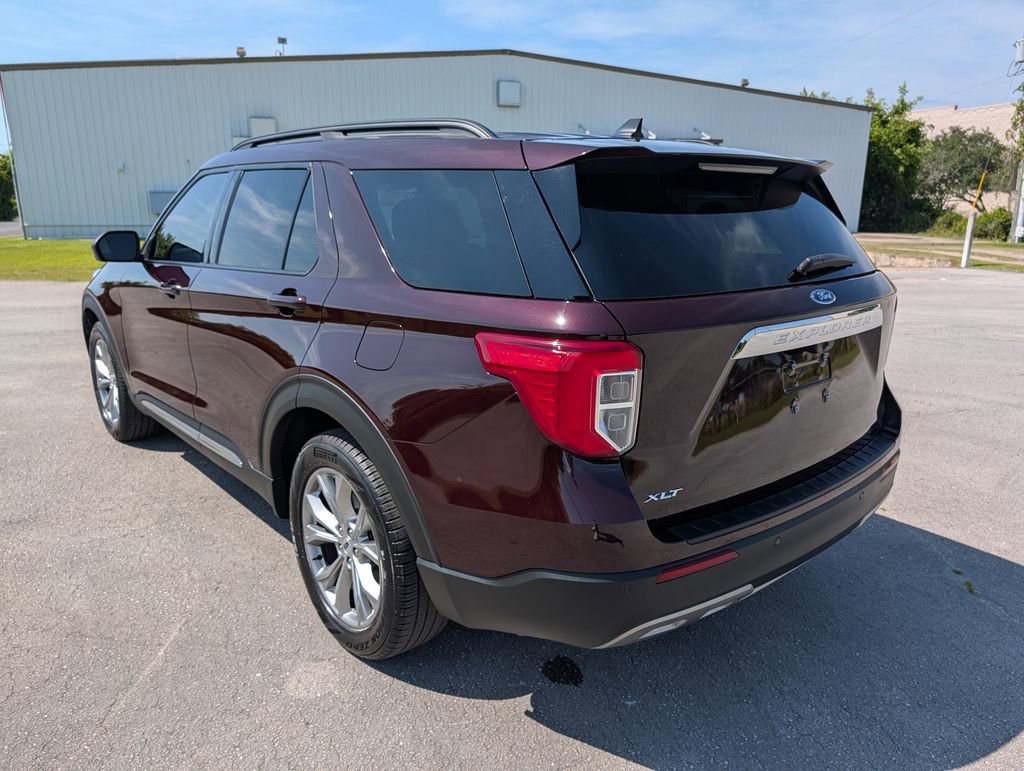 Certified 2023 Ford Explorer XLT w/ Equipment Group 202A RWD image 4