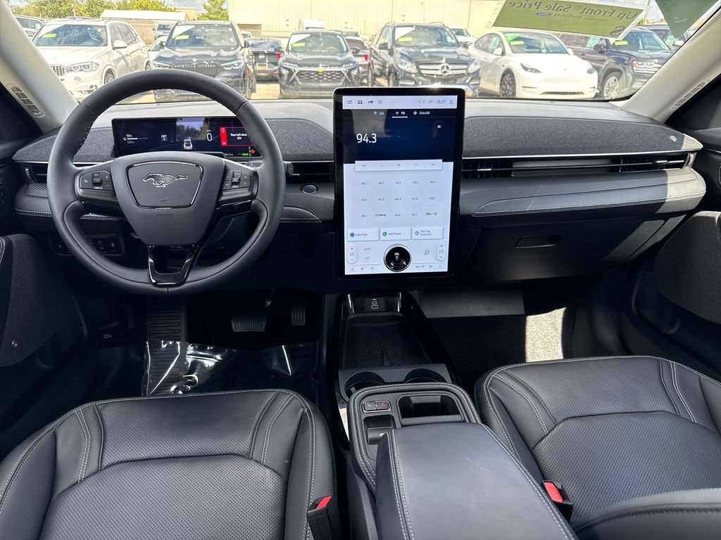 Certified 2025 Ford Mustang Mach-E Premium RWD image 6